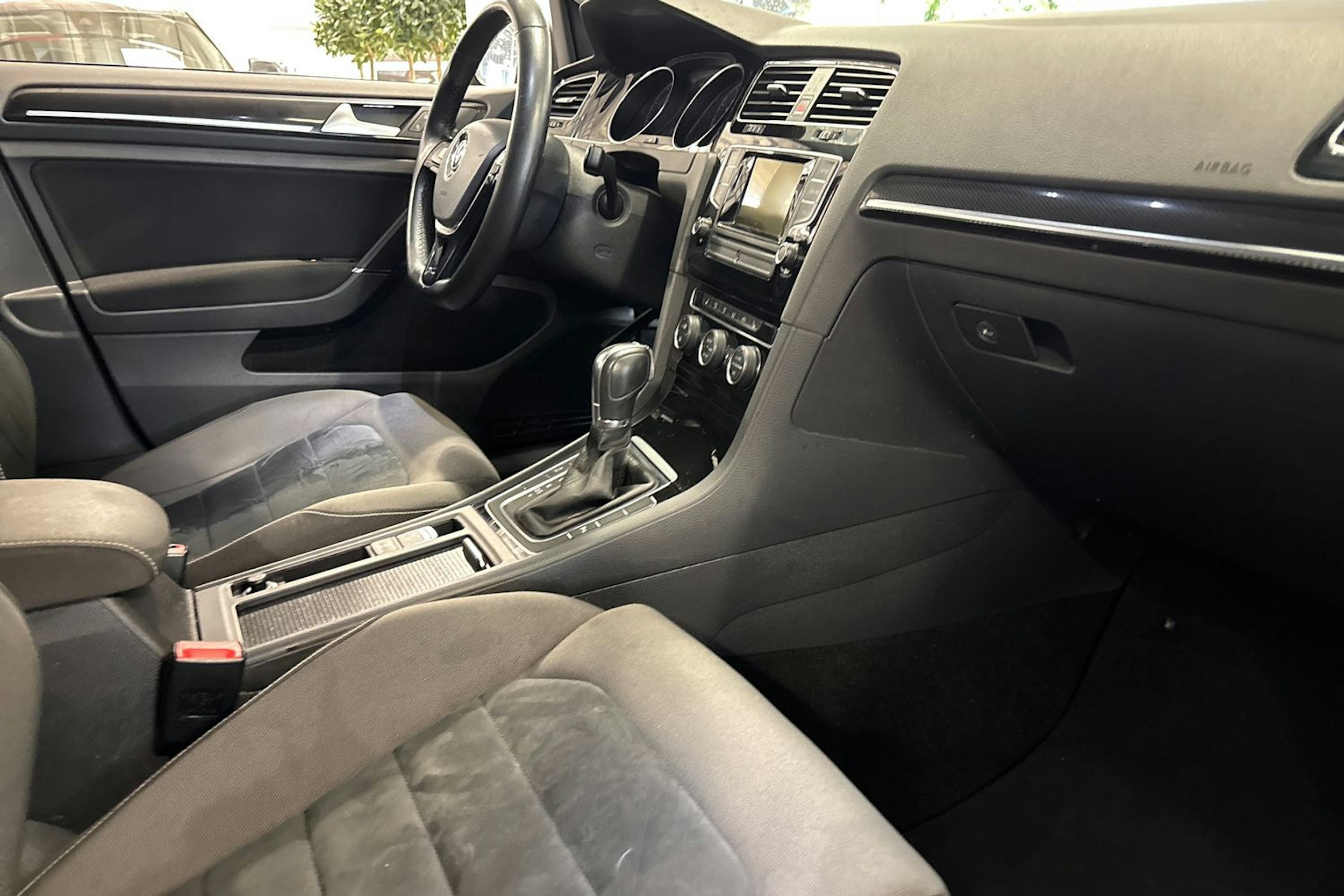 harmaa Volkswagen Golf 2014 kuva 23.