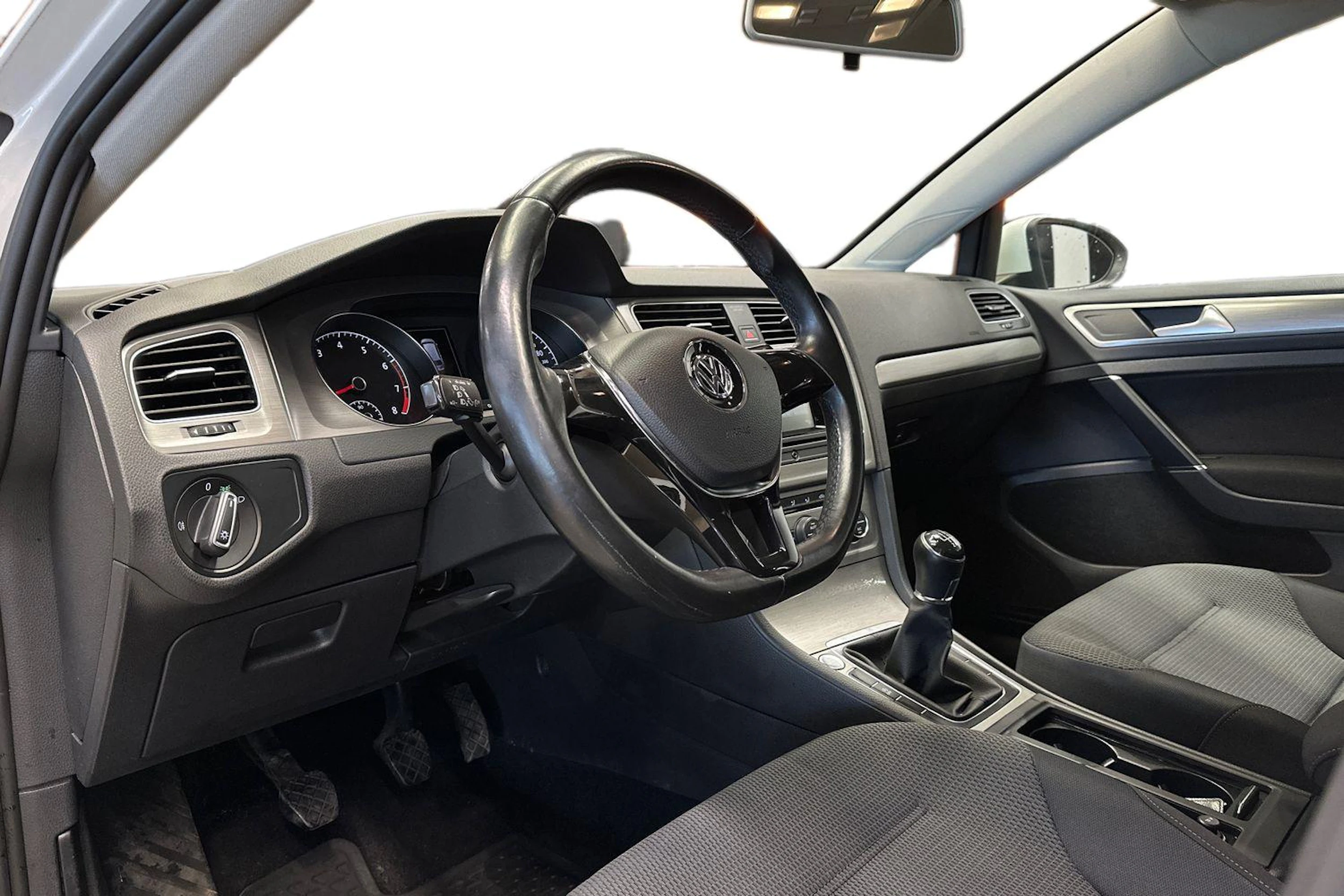 valkoinen Volkswagen Golf 2014 kuva 6.