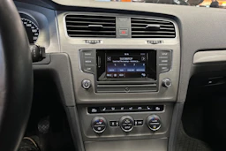 valkoinen Volkswagen Golf 2014 kuva 12.