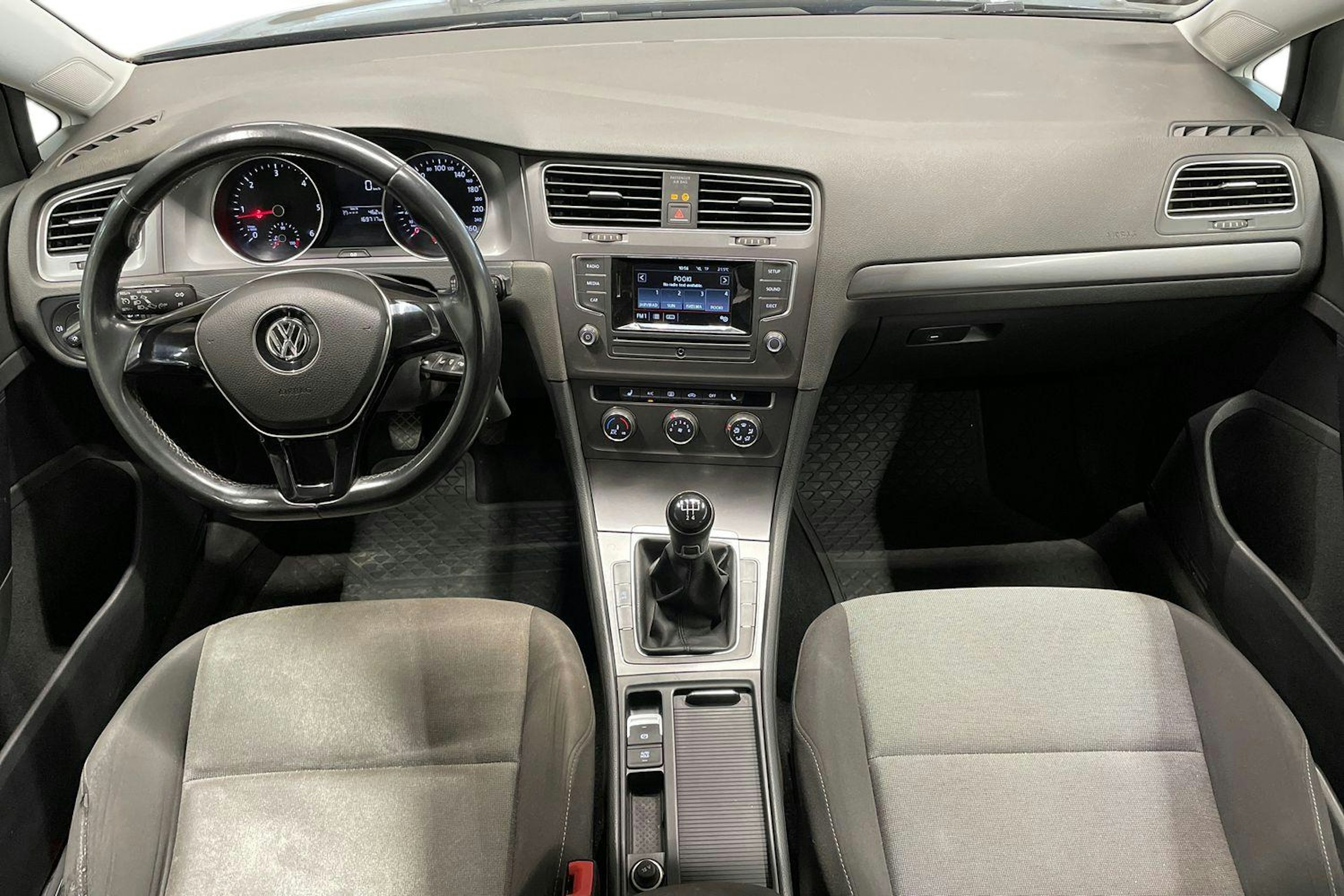musta Volkswagen Golf 2014 kuva 7.