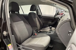 musta Volkswagen Golf 2014 kuva 18.