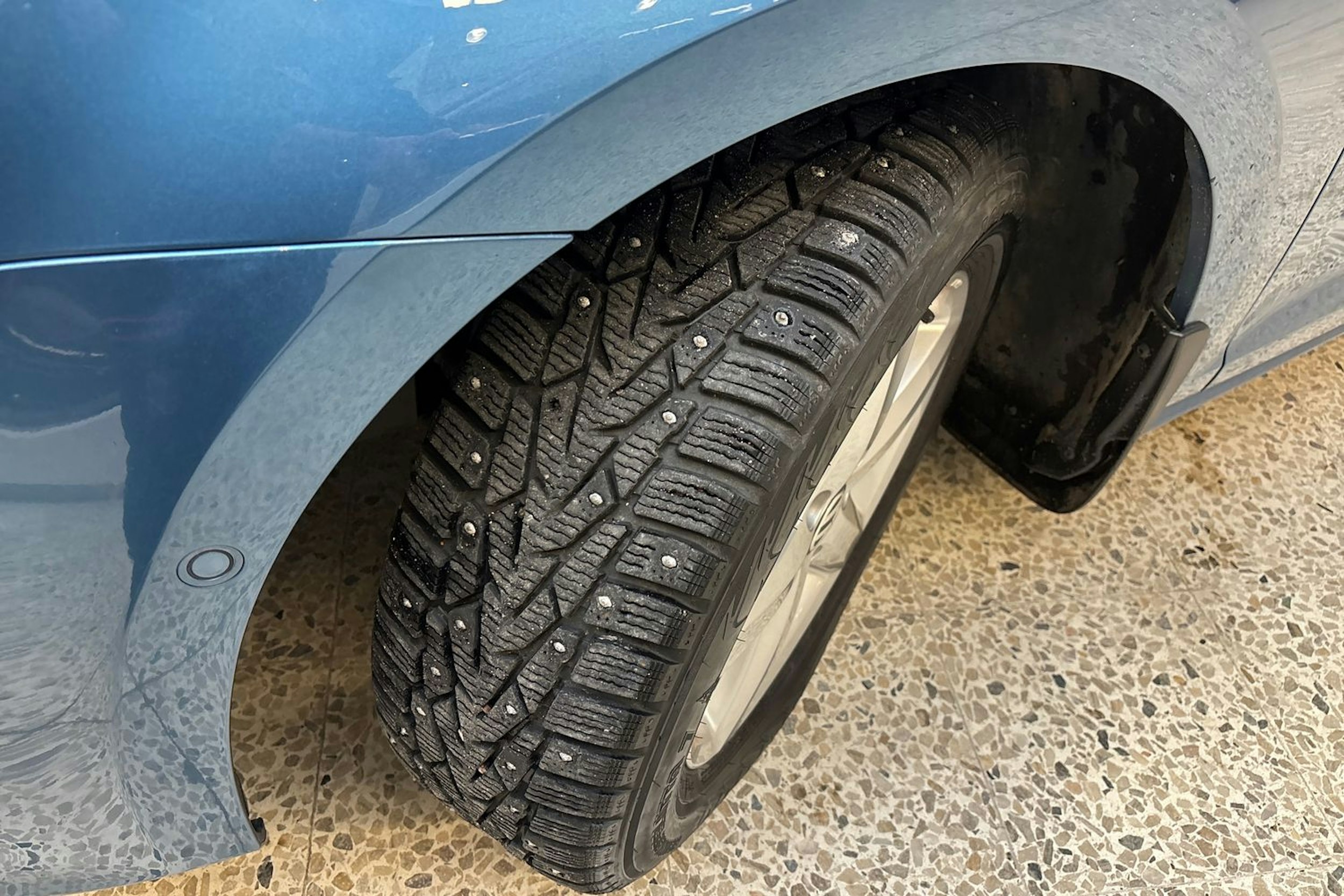 sininen Volkswagen Golf 2014 kuva 13.