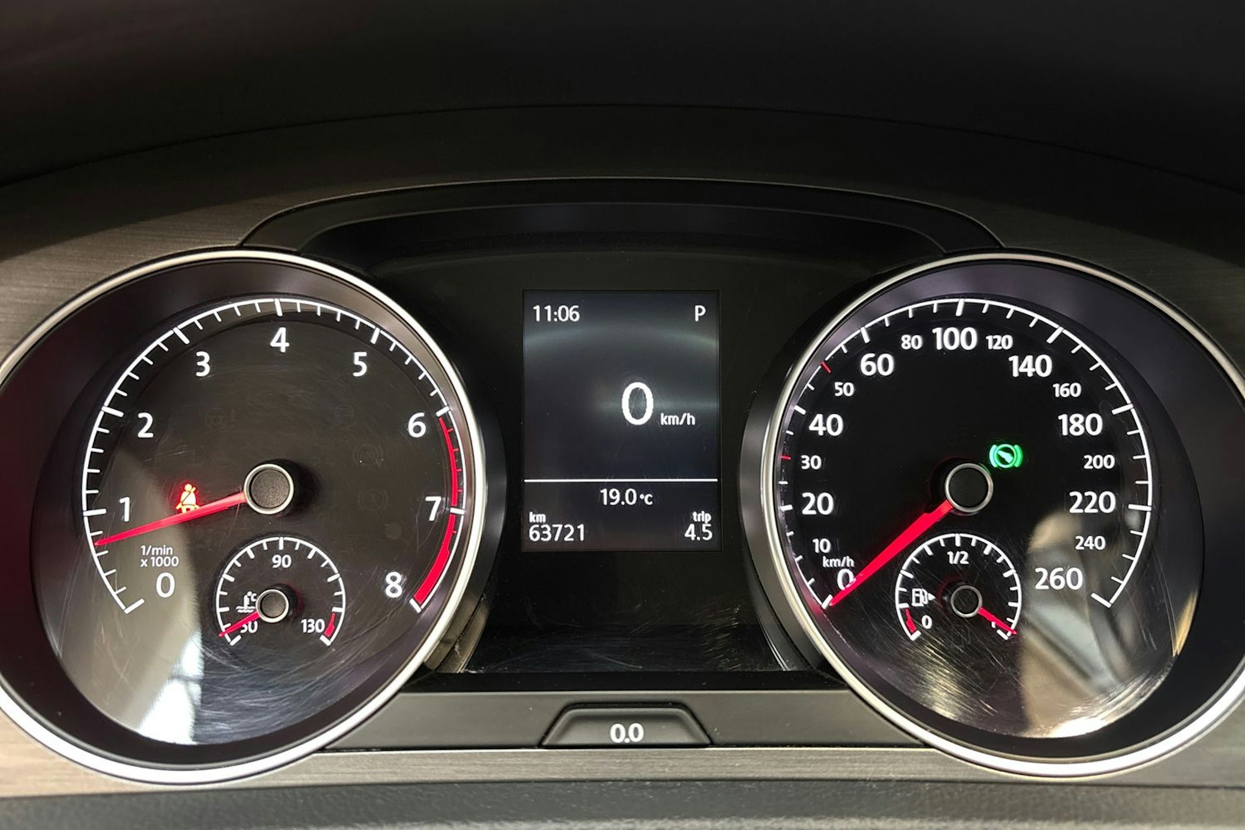 sininen Volkswagen Golf 2014 kuva 18.