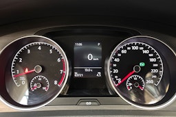 sininen Volkswagen Golf 2014 kuva 18.