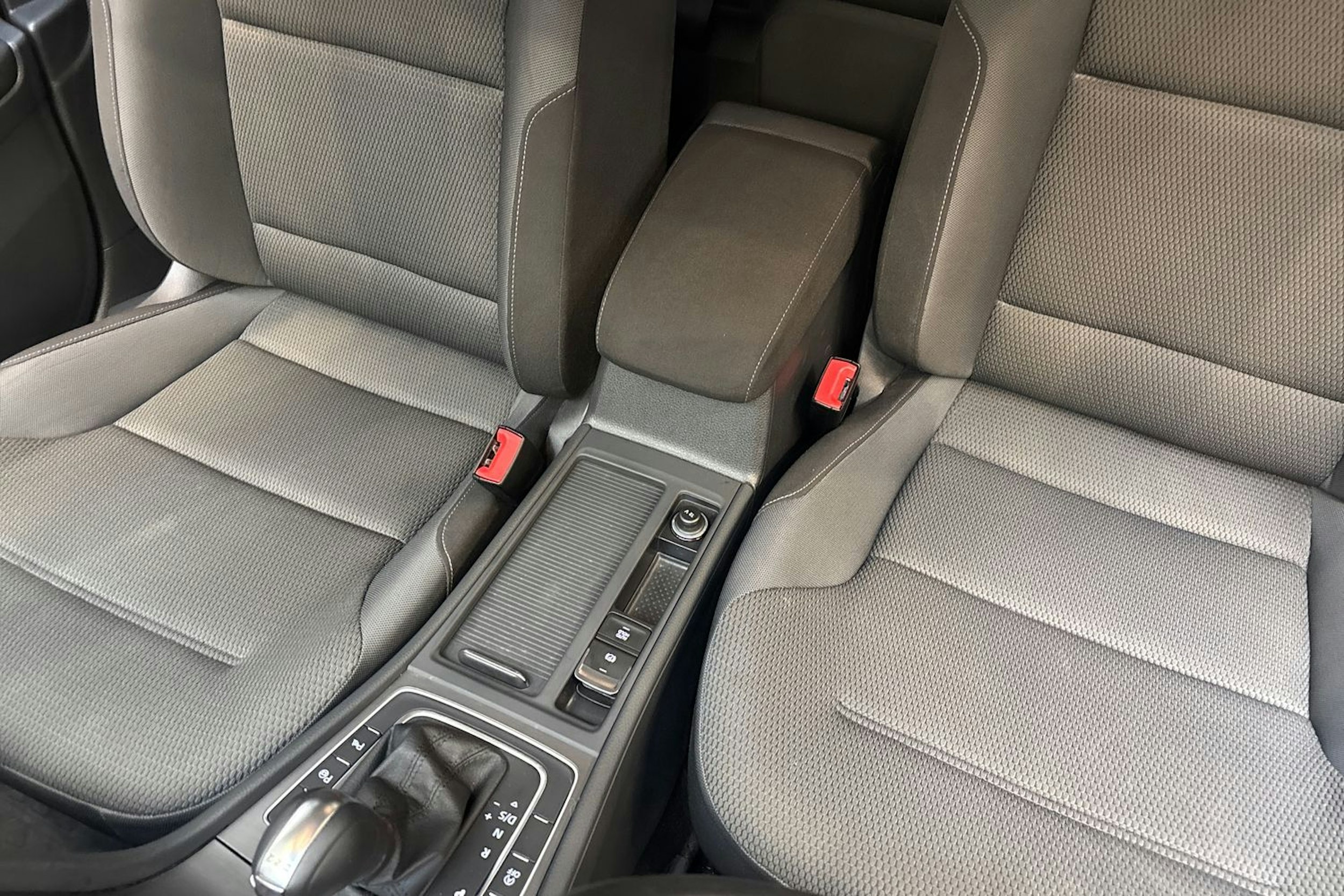 sininen Volkswagen Golf 2014 kuva 21.