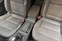 sininen Volkswagen Golf 2014 kuva 21.