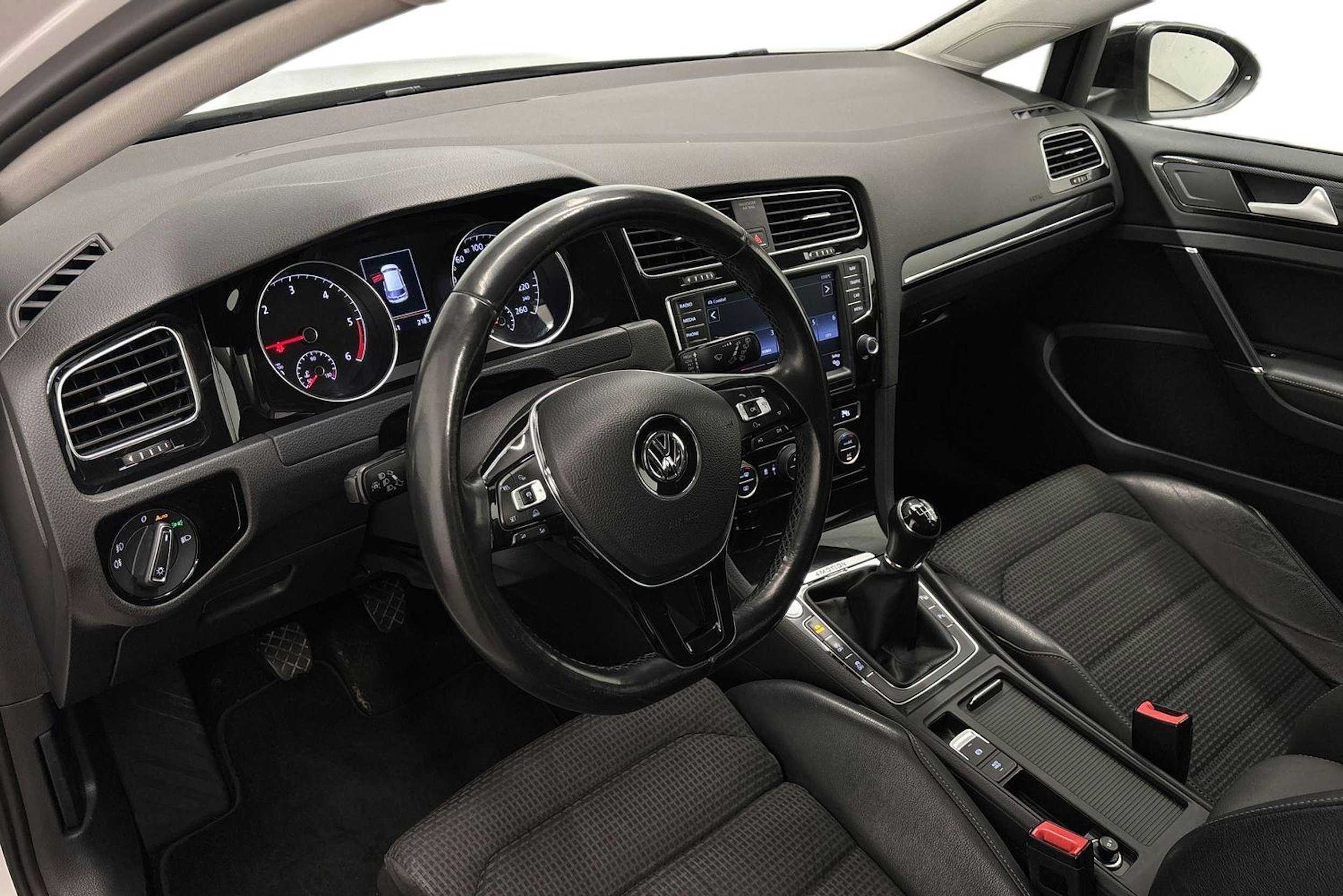 valkoinen Volkswagen Golf 2014 kuva 7.