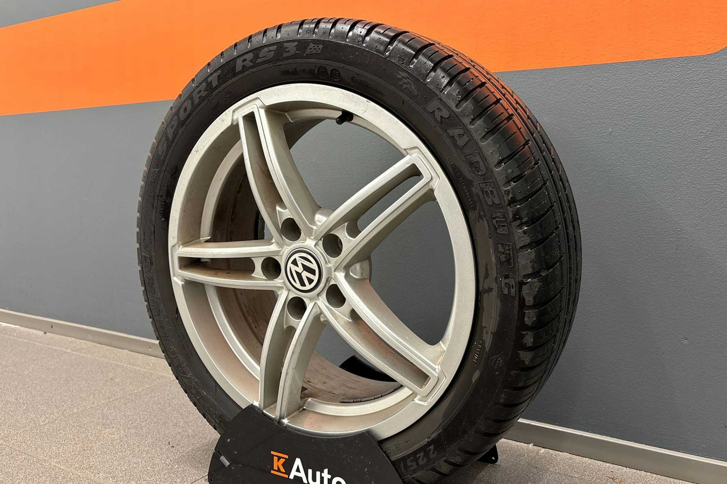 valkoinen Volkswagen Golf 2014 kuva 13.