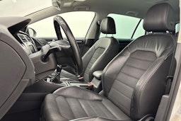 valkoinen Volkswagen Golf 2014 kuva 14.