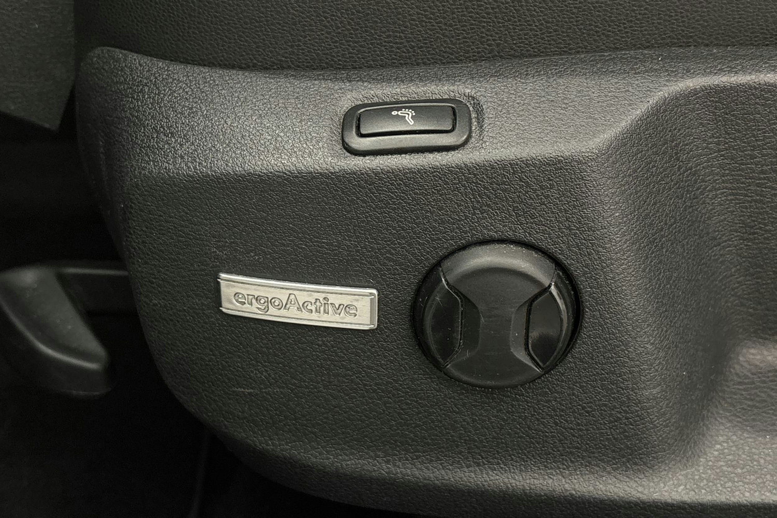 valkoinen Volkswagen Golf 2014 kuva 15.