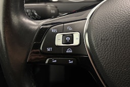 valkoinen Volkswagen Golf 2014 kuva 17.