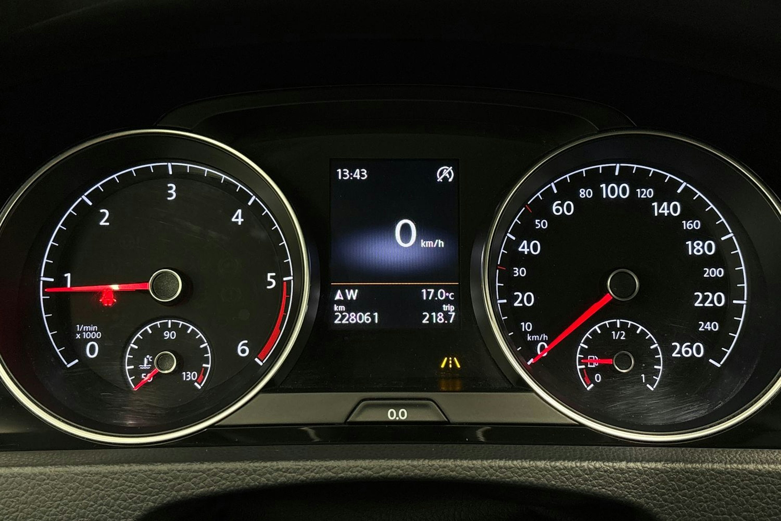 valkoinen Volkswagen Golf 2014 kuva 19.