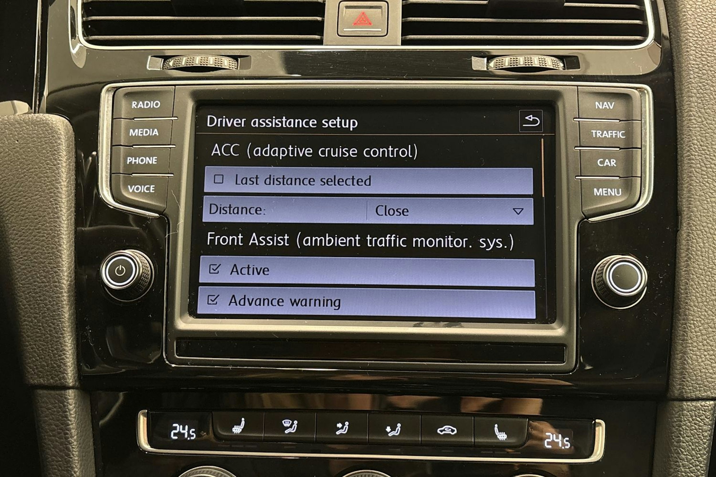 valkoinen Volkswagen Golf 2014 kuva 21.