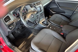 Punainen Volkswagen GOLF 2014 kuva 7.