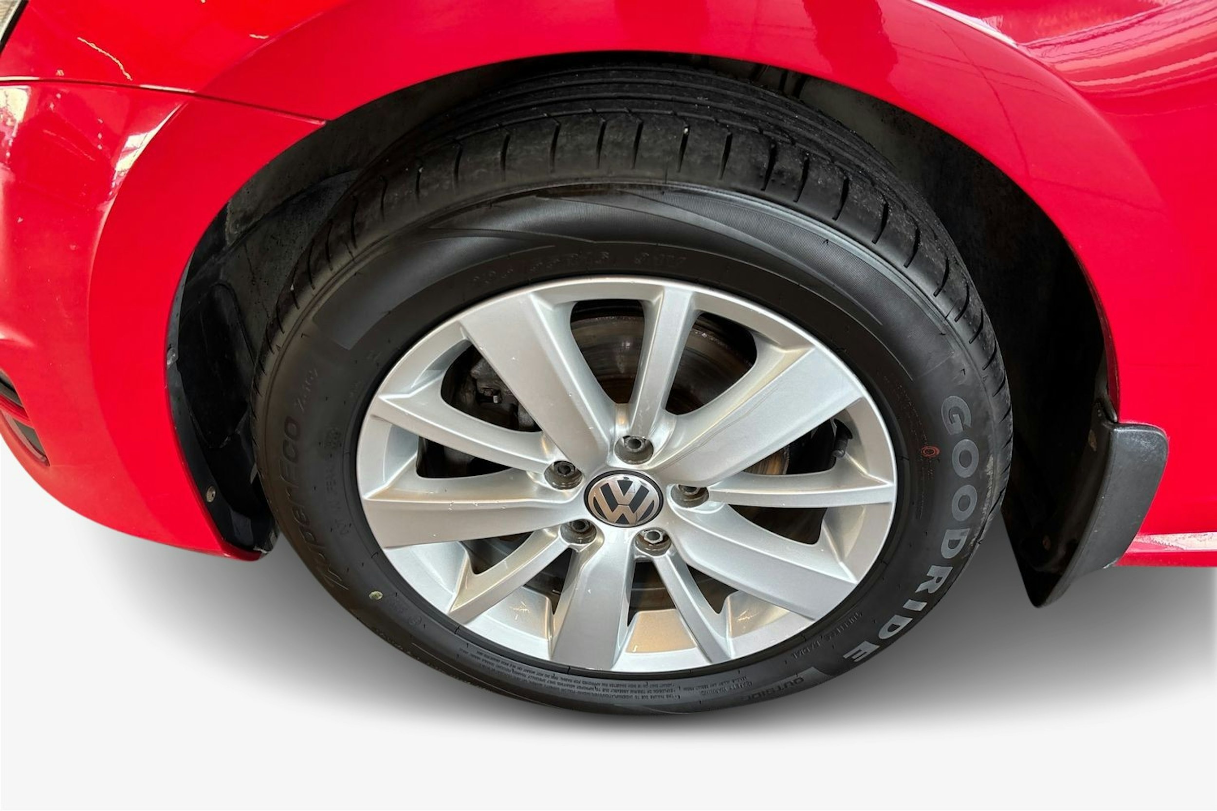 Punainen Volkswagen GOLF 2014 kuva 11.