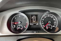 Punainen Volkswagen GOLF 2014 kuva 14.