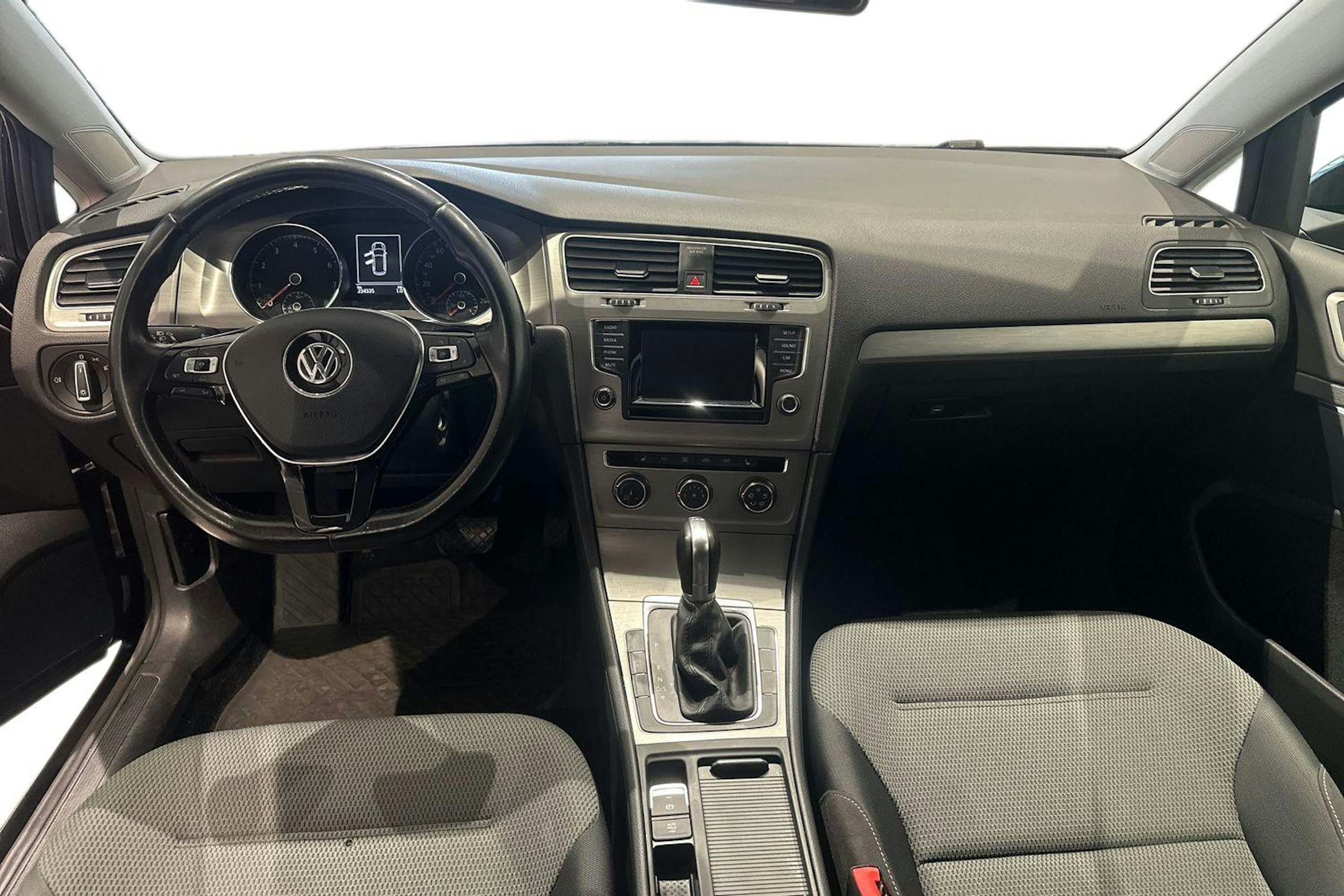 musta Volkswagen Golf 2014 kuva 7.