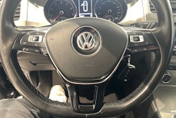 musta Volkswagen Golf 2014 kuva 12.