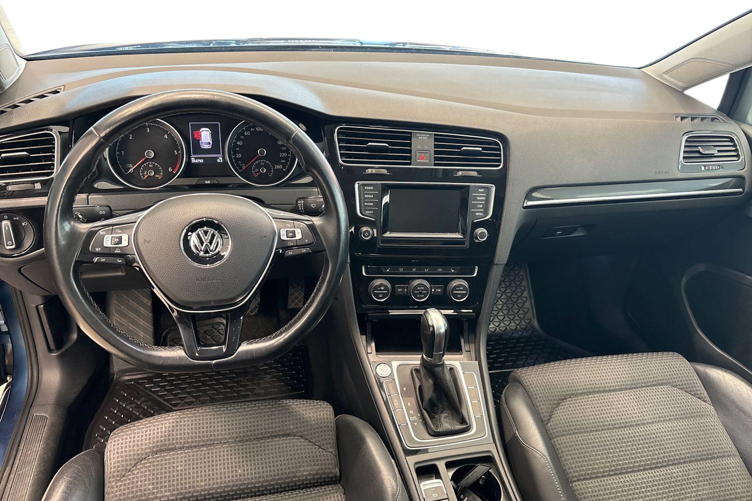 Sininen Volkswagen GOLF 2014 kuva 9.