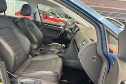 Sininen Volkswagen GOLF 2014 kuva 13.