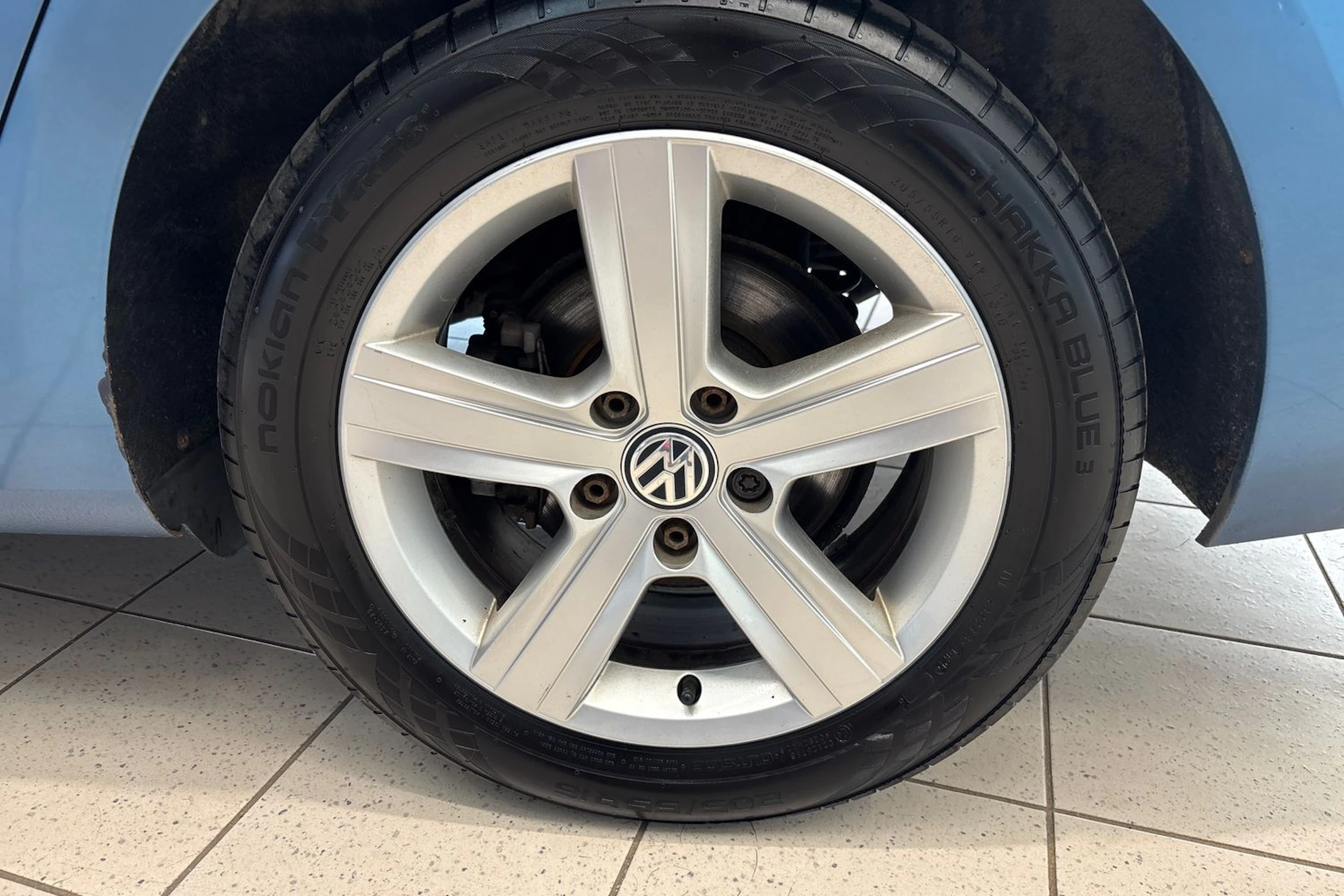 Sininen Volkswagen GOLF 2014 kuva 25.