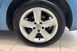 Sininen Volkswagen GOLF 2014 kuva 25.