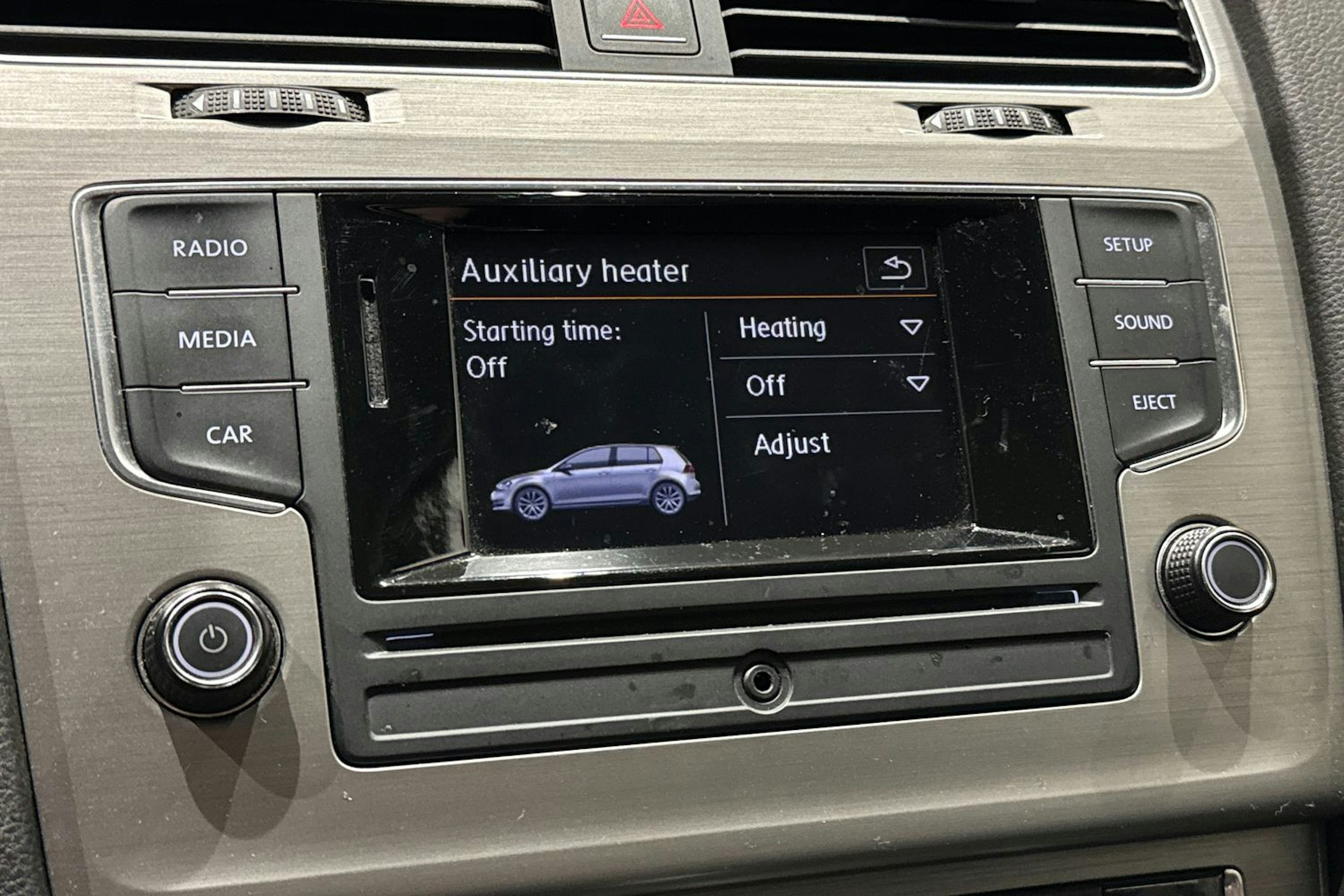 punainen Volkswagen Golf 2015 kuva 20.