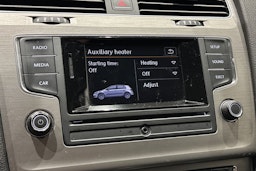 punainen Volkswagen Golf 2015 kuva 20.