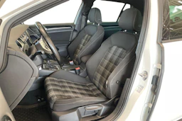 valkoinen Volkswagen Golf 2014 kuva 6.