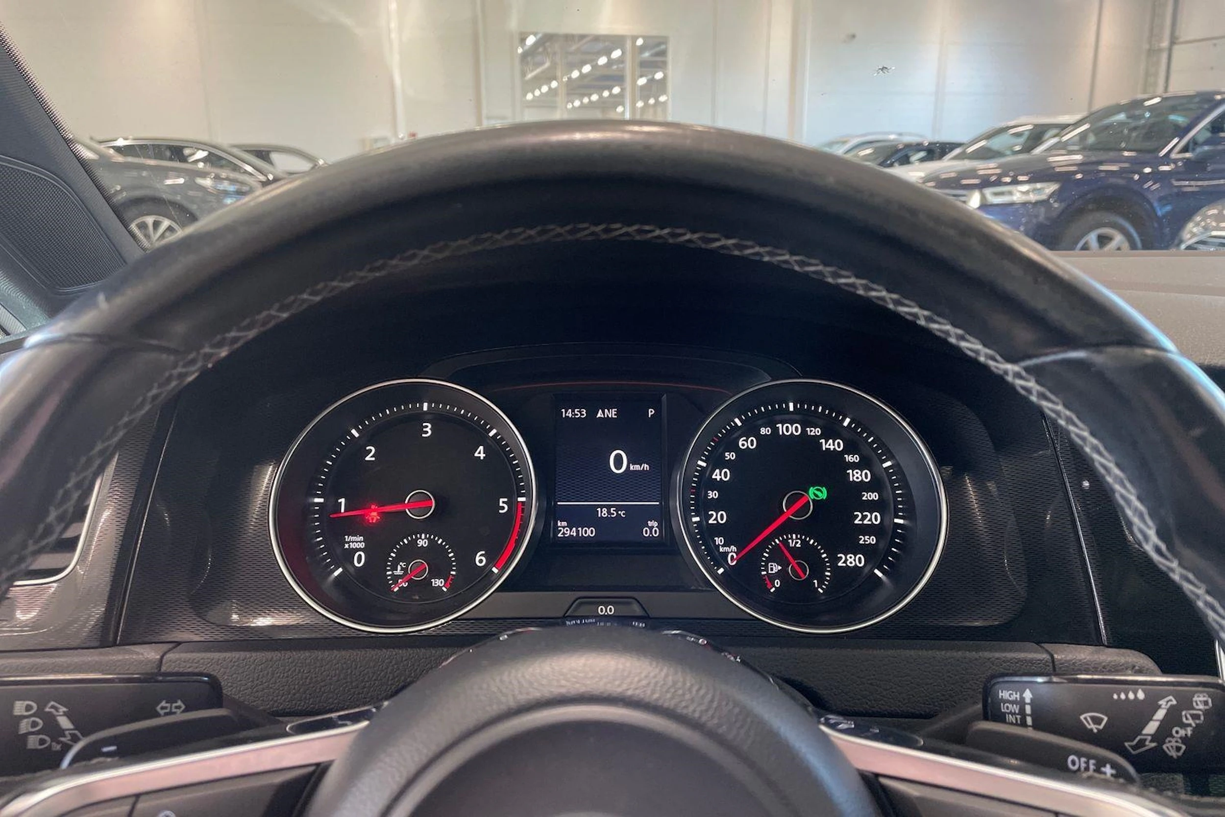 valkoinen Volkswagen Golf 2014 kuva 15.