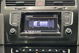 valkoinen Volkswagen Golf 2014 kuva 22.