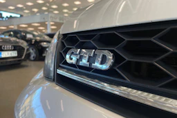 valkoinen Volkswagen Golf 2014 kuva 28.