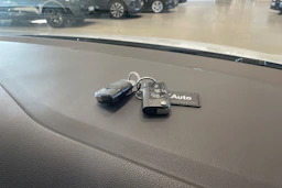 valkoinen Volkswagen Golf 2014 kuva 29.