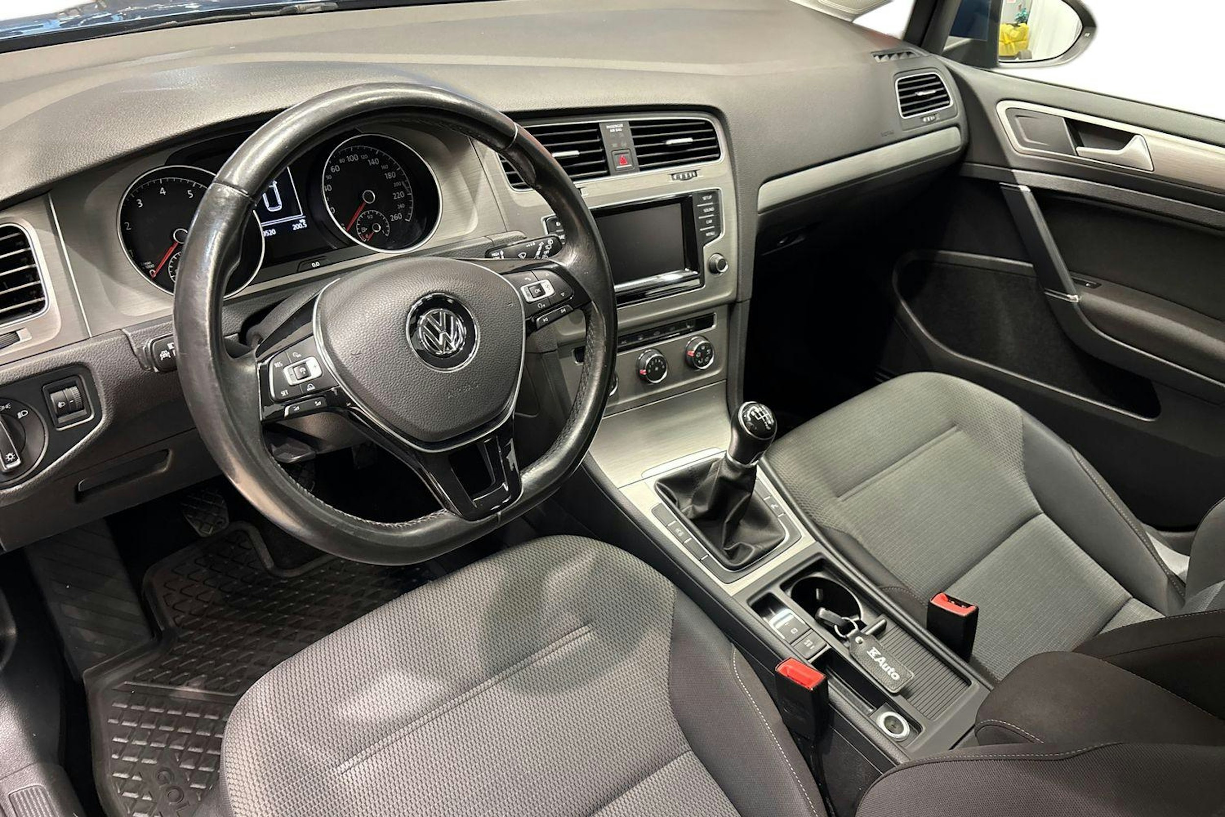 sininen Volkswagen Golf 2014 kuva 7.