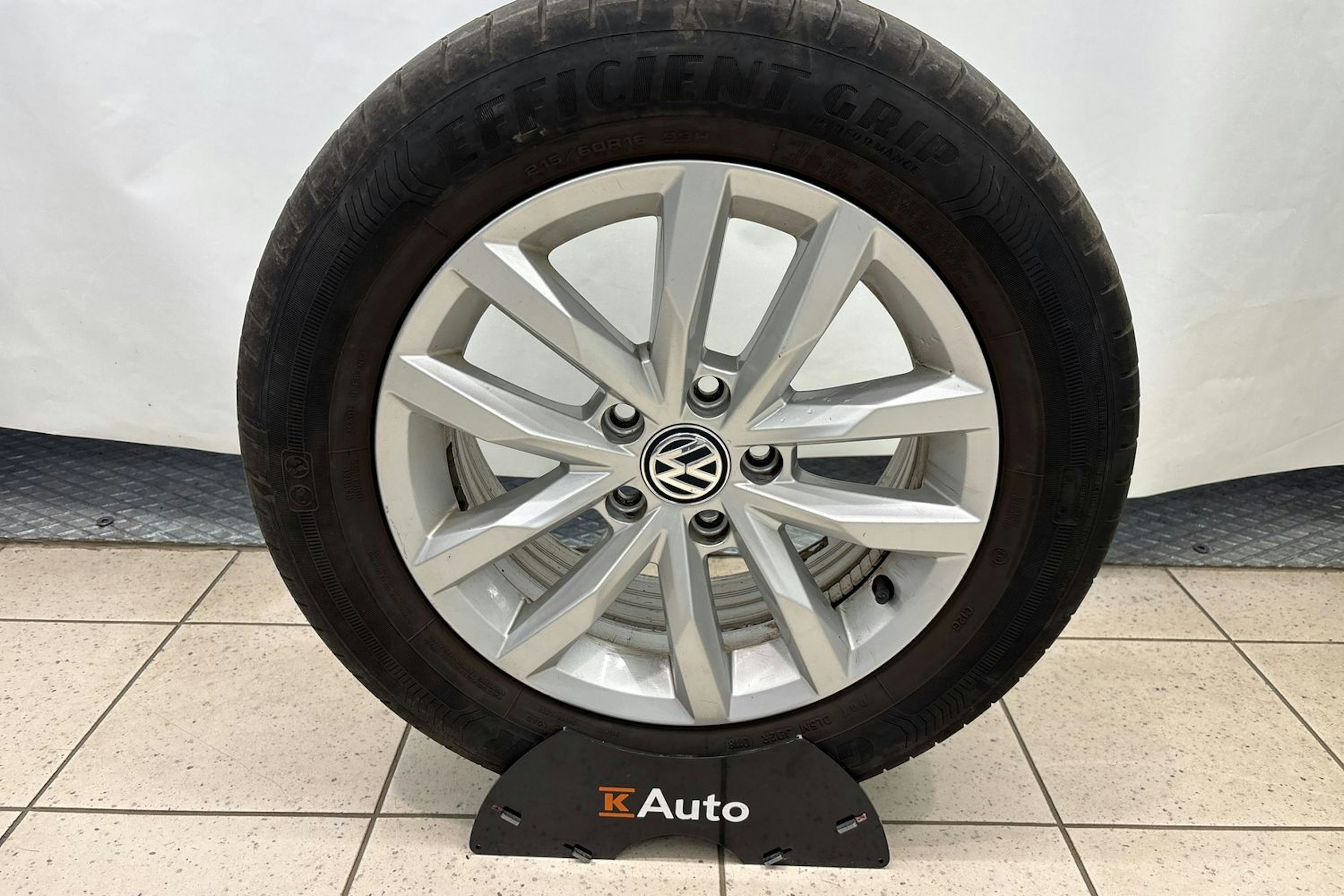 sininen Volkswagen Golf 2014 kuva 14.