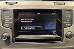 sininen Volkswagen Golf 2014 kuva 21.