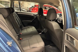 sininen Volkswagen Golf 2014 kuva 27.