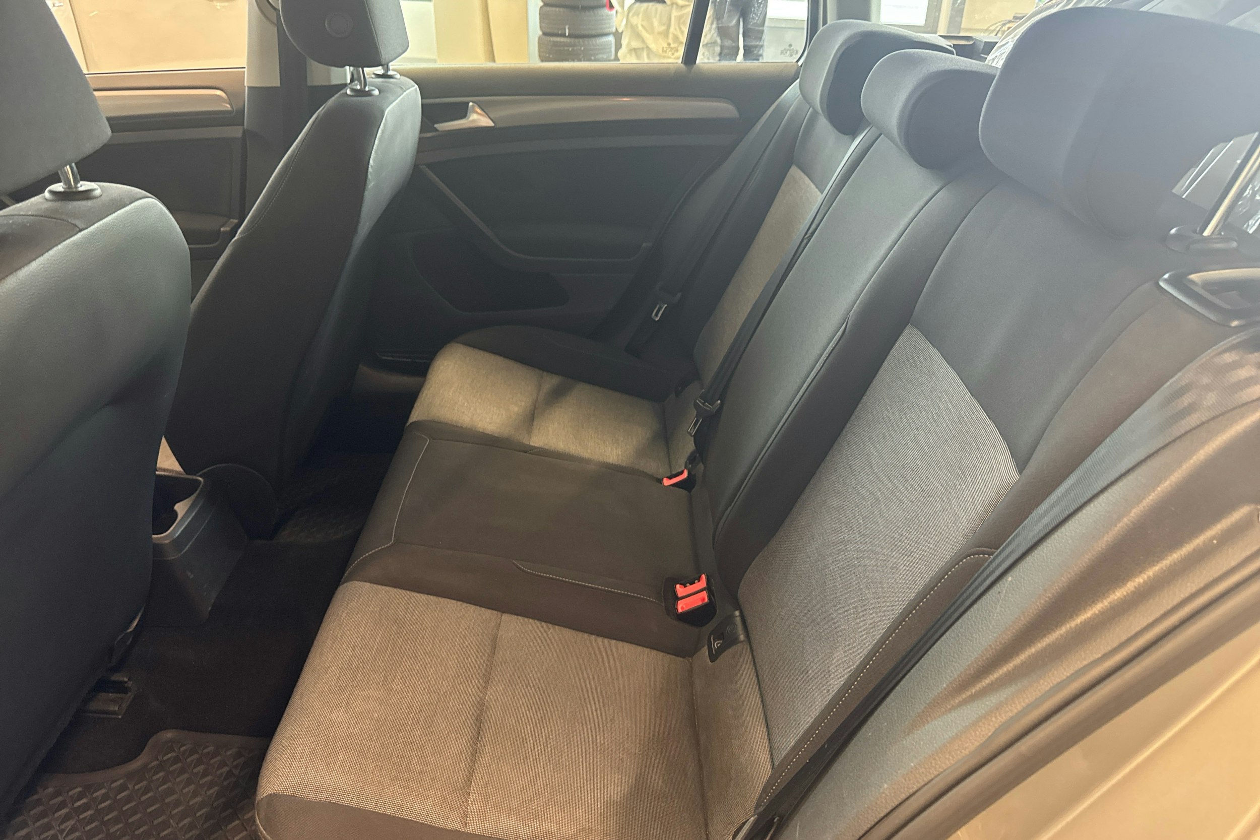 harmaa Volkswagen Golf 2014 kuva 8.
