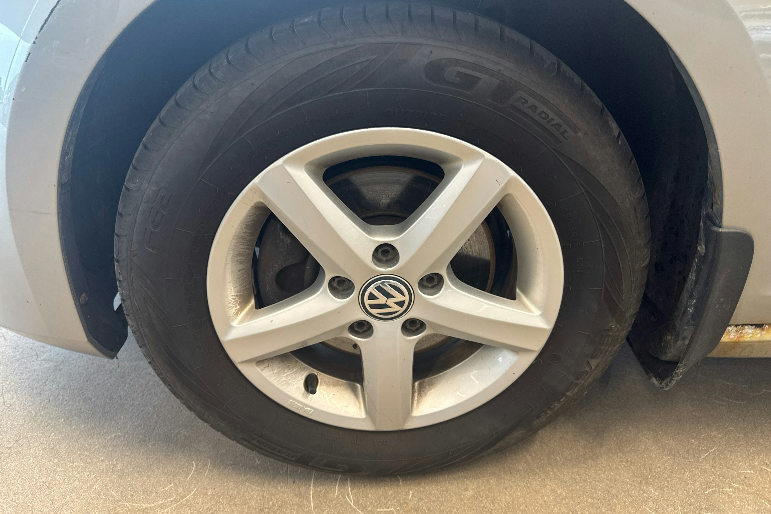 harmaa Volkswagen Golf 2014 kuva 9.
