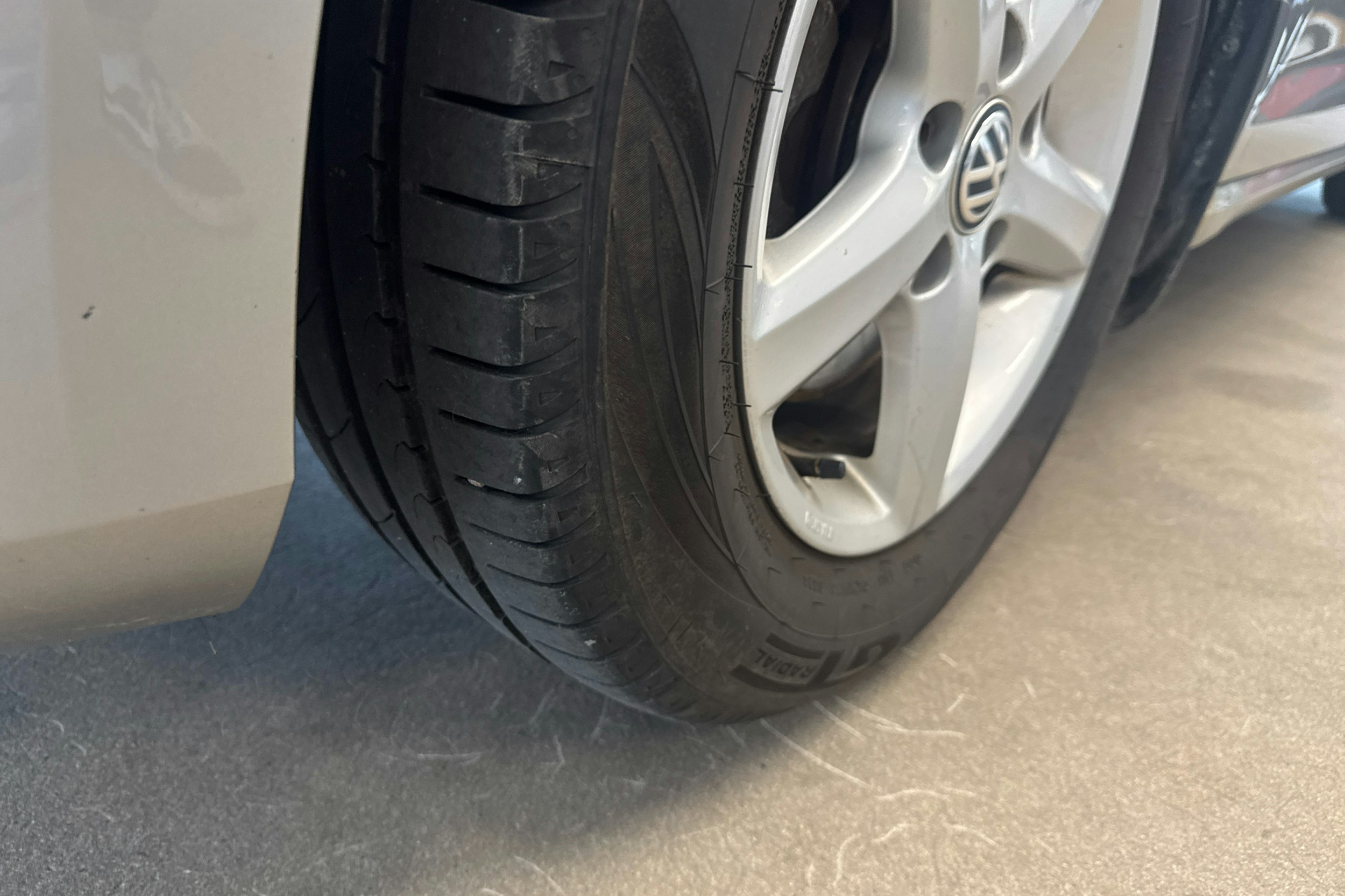harmaa Volkswagen Golf 2014 kuva 10.