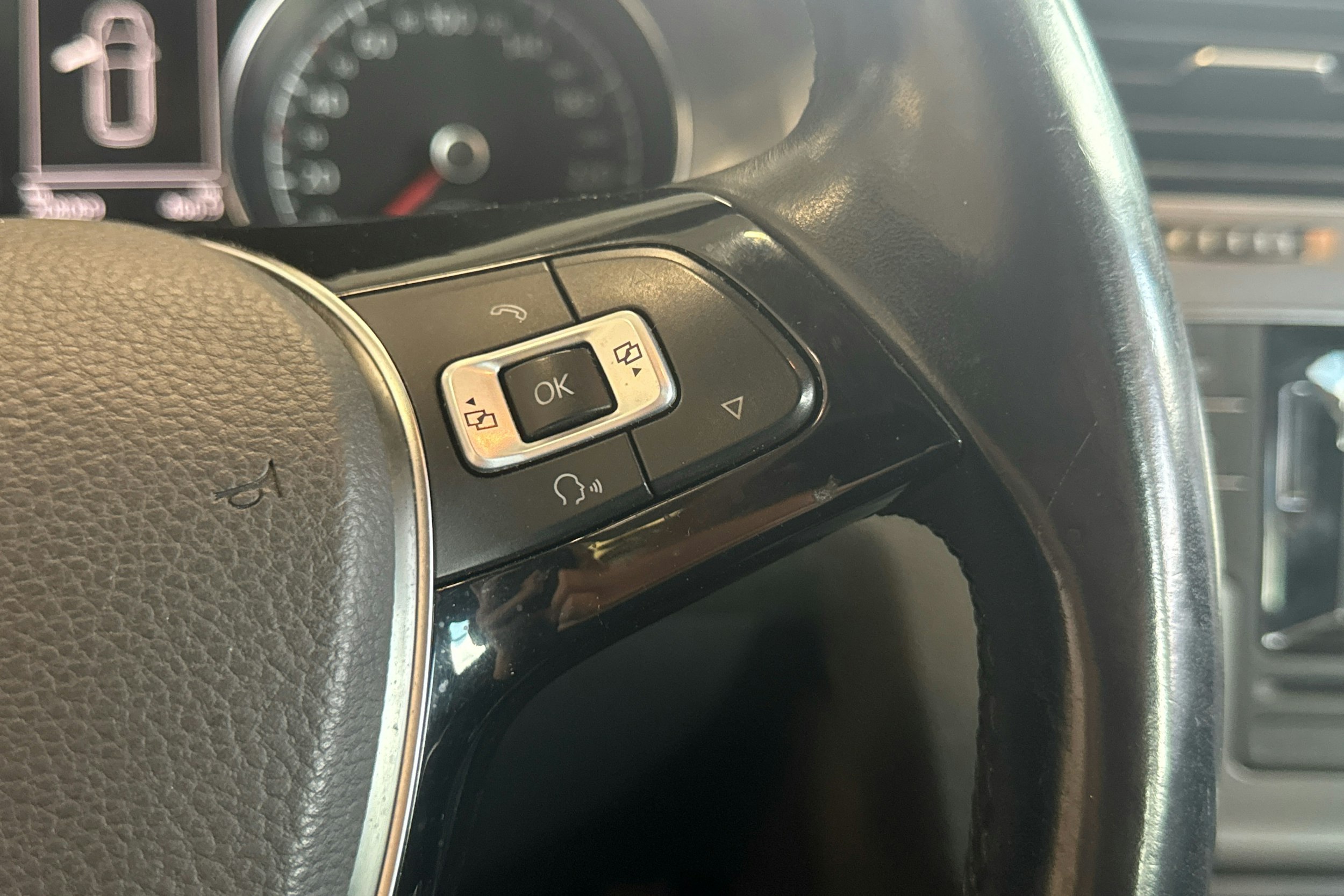 harmaa Volkswagen Golf 2014 kuva 13.