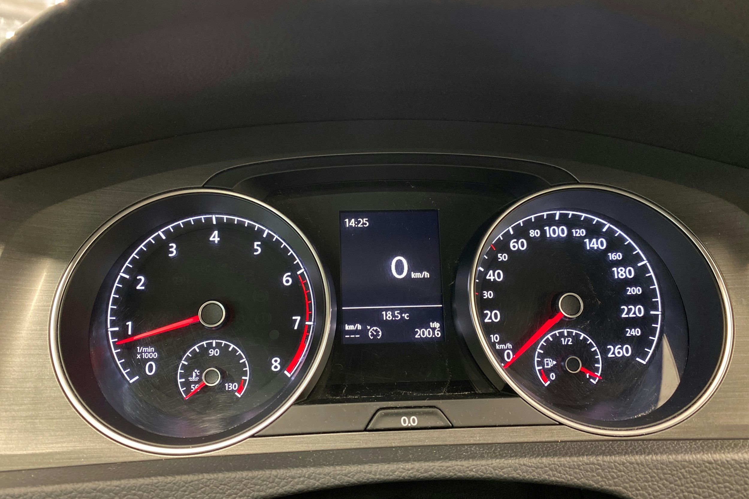 harmaa Volkswagen Golf 2014 kuva 16.