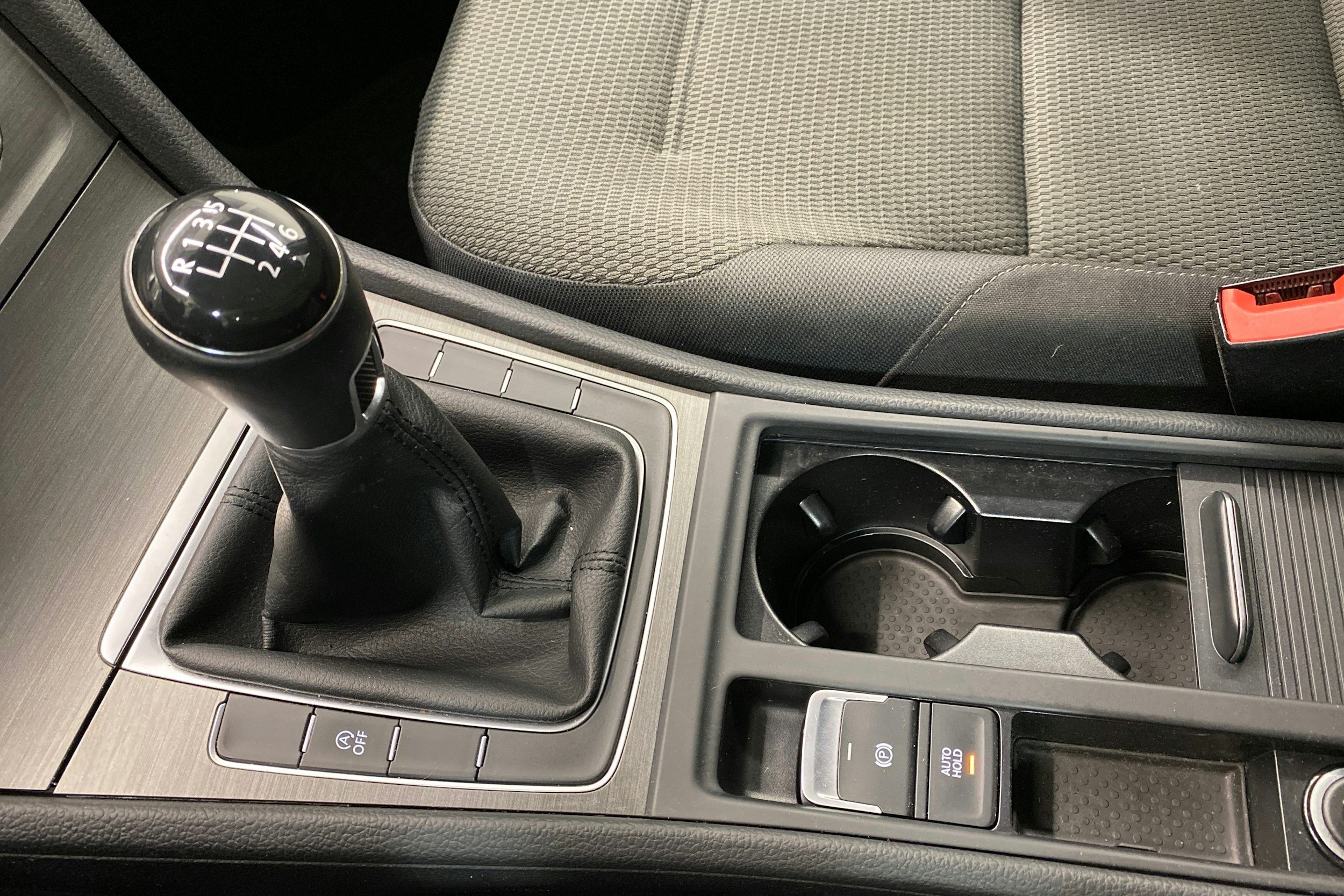 harmaa Volkswagen Golf 2014 kuva 18.