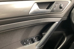 harmaa Volkswagen Golf 2014 kuva 19.