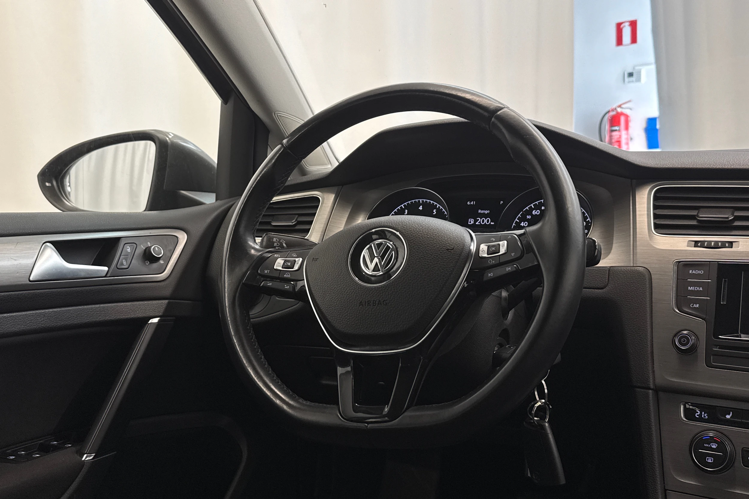 Harmaa Volkswagen GOLF 2014 kuva 15.