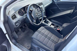 valkoinen Volkswagen Golf 2014 kuva 3.