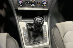 valkoinen Volkswagen Golf 2014 kuva 21.