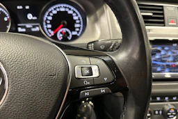 valkoinen Volkswagen Golf 2014 kuva 24.