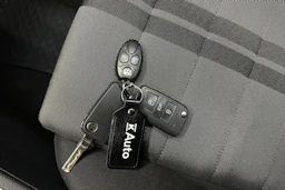 valkoinen Volkswagen Golf 2014 kuva 26.