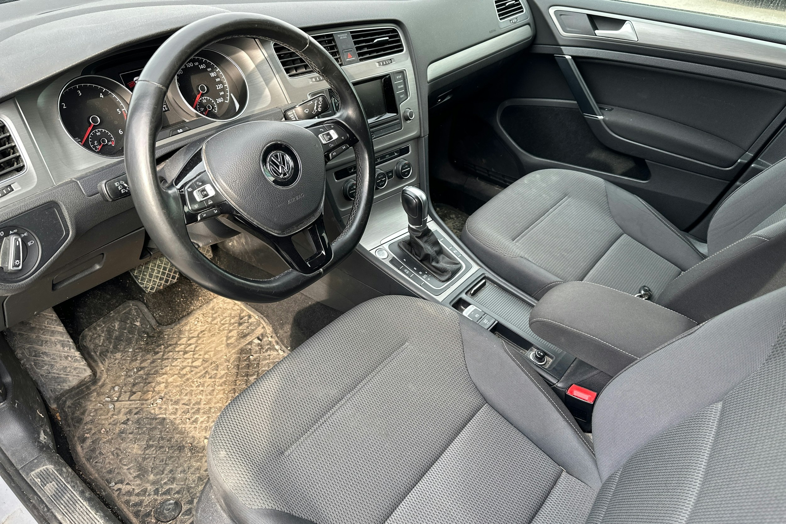 Hopea Volkswagen GOLF 2014 kuva 3.